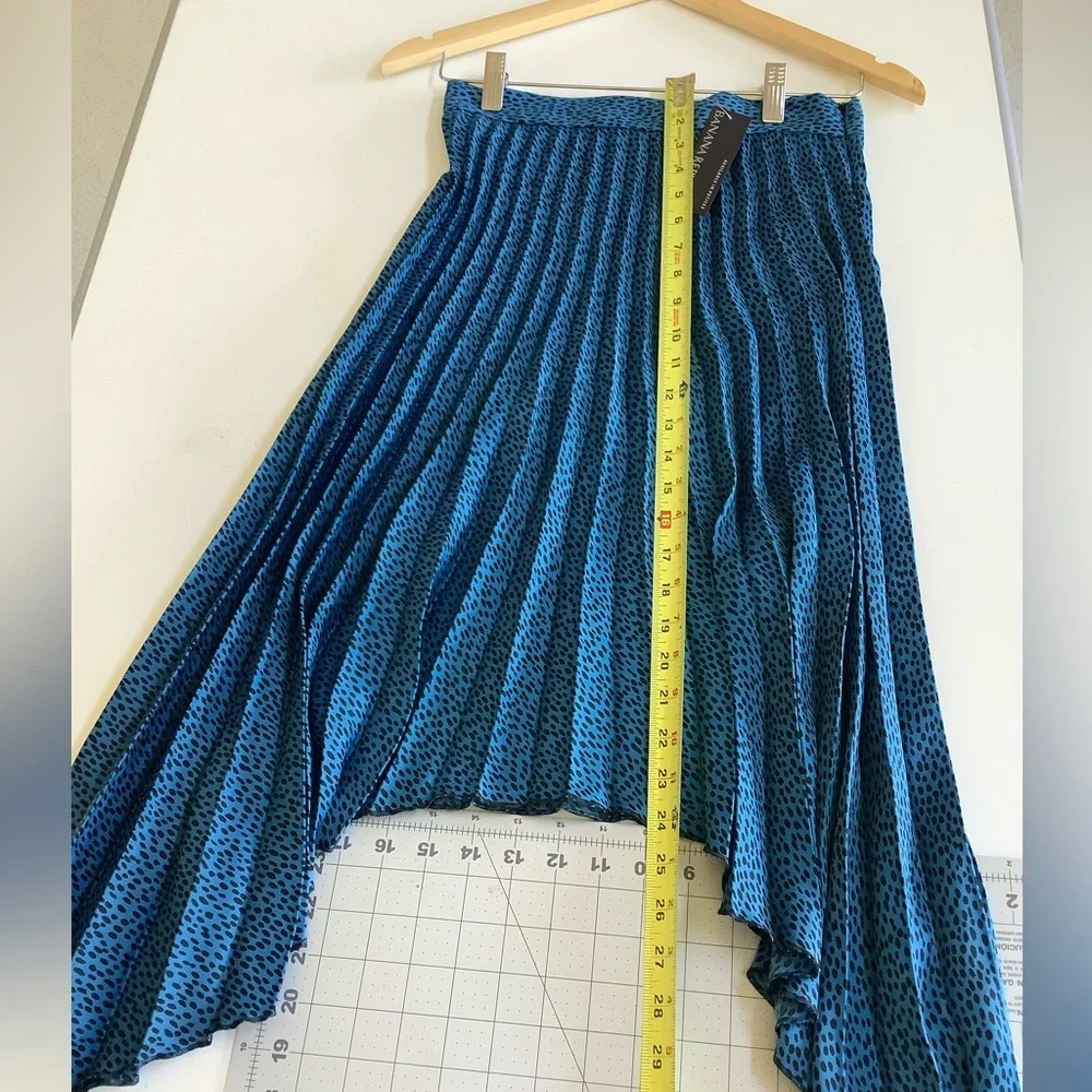 NWT Banana Republic Accordion Pleat Sharkbite Midi Skirt - Teal Dot - 2